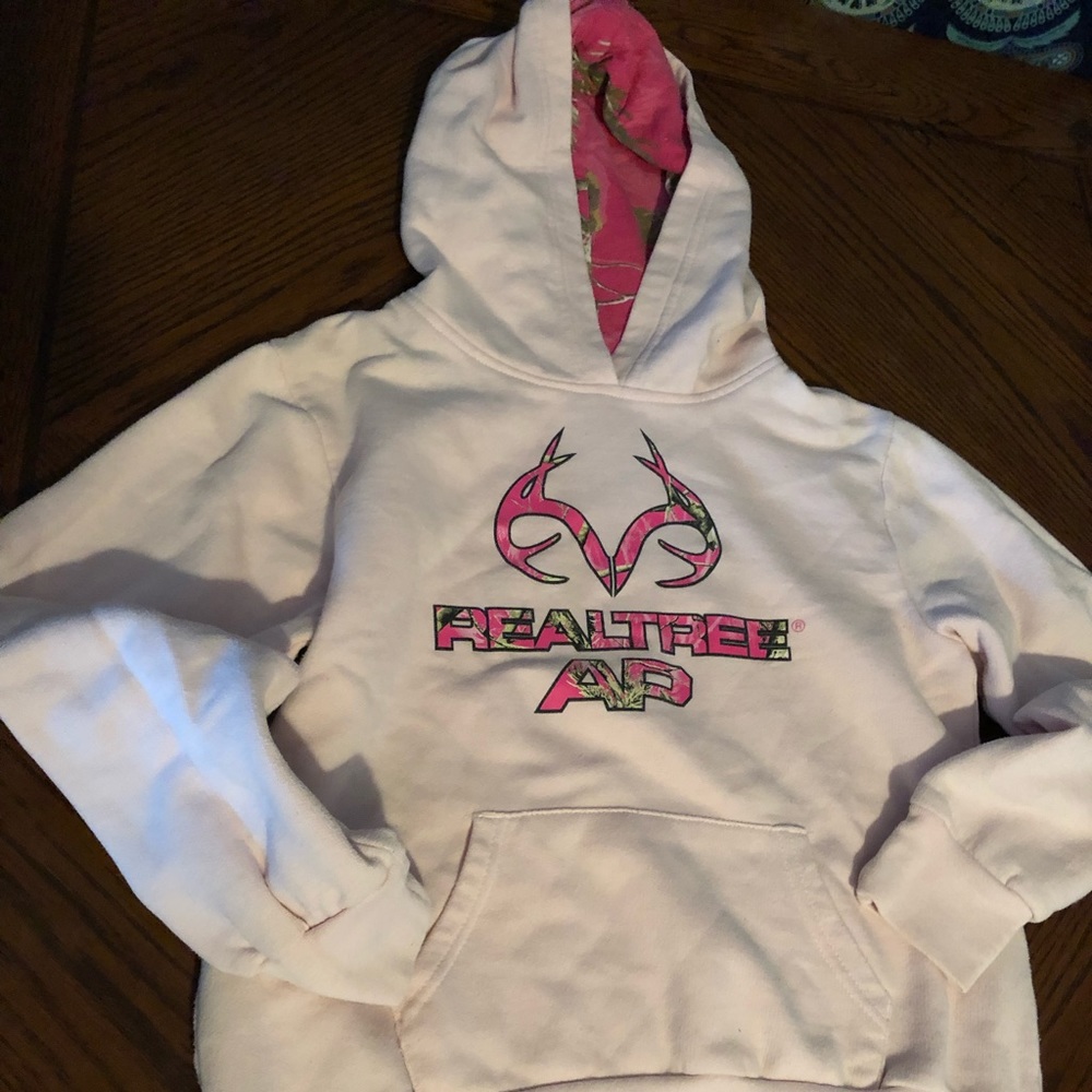 Sweatshirt with pink camouflage in hood!